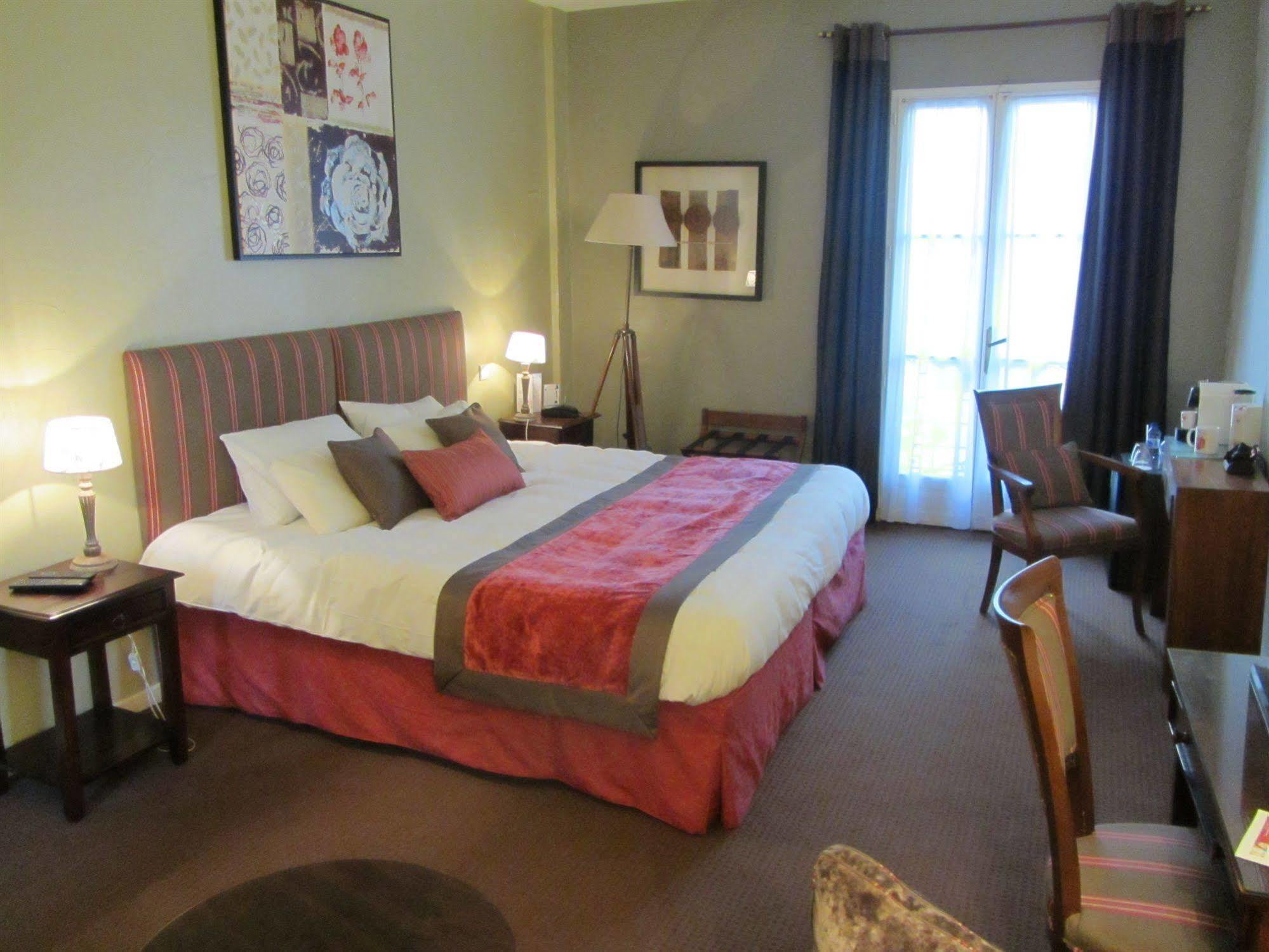 Hotel D'Aragon - Place De La Comedie Montpellier Ngoại thất bức ảnh